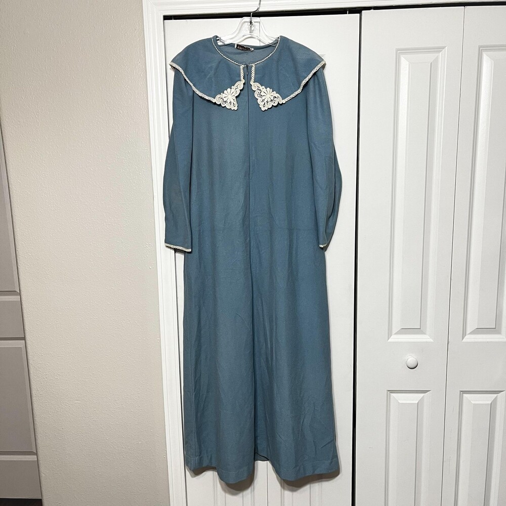 Vintage Vassarette Robe Gown Womens Medium Blue Nylon Crochet Maxi Kaftan 70s